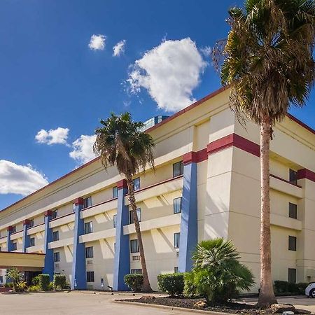 Rodeway Inn Houston North Greenspoint ภายนอก รูปภาพ