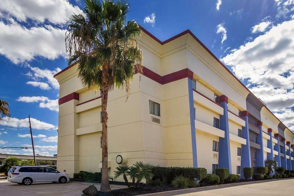 Rodeway Inn Houston North Greenspoint ภายนอก รูปภาพ